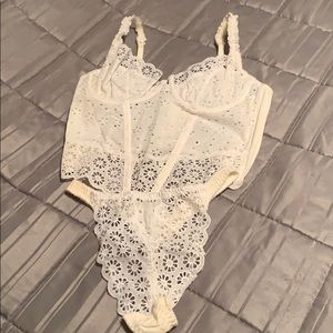 Victoria’s Secret white eyelet set